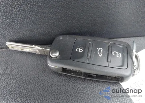 2017 Volkswagen Beetle #Pinkbeetle/1.8T Classic/1.8T S/1.8T Se/1.8T Sel from USA, damaged, VIN 3VW517AT7HM812213